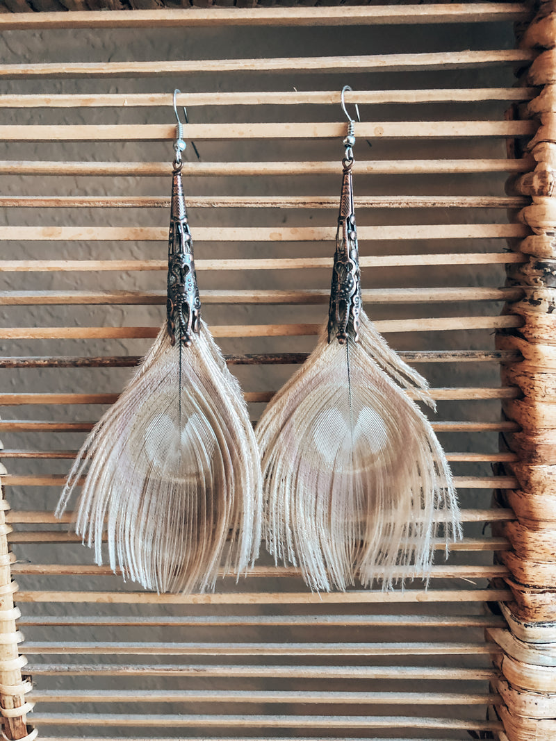 Patricia Spotted Feather Earrings – CassandraCollections
